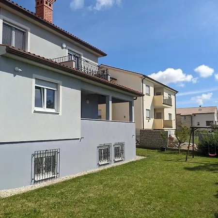 Terrace With Sea View Apartamento Galižana